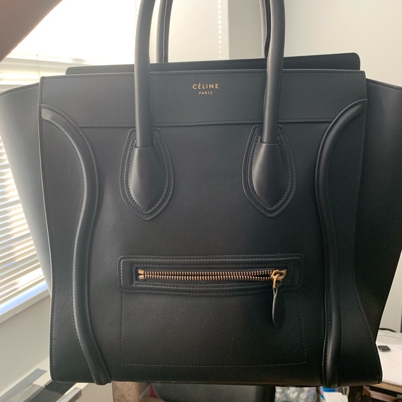 Celine Handbags - Celine MICRO LUGGAGE HANDBAG IN SMOOTH CALFSKIN
BLACK  (Pre-loved)